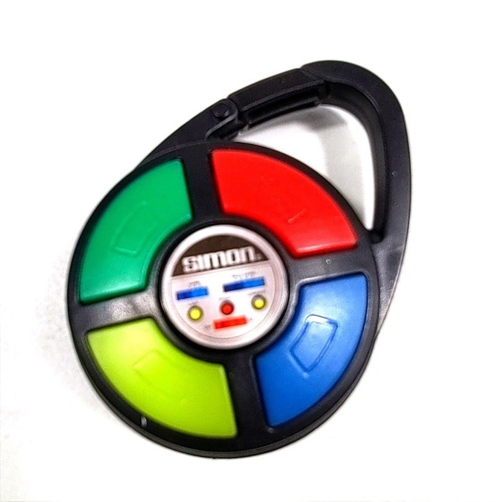 2009 Hasbro‎ Simon Micro Series Handheld Electronic Memory Game Travel Carabiner
